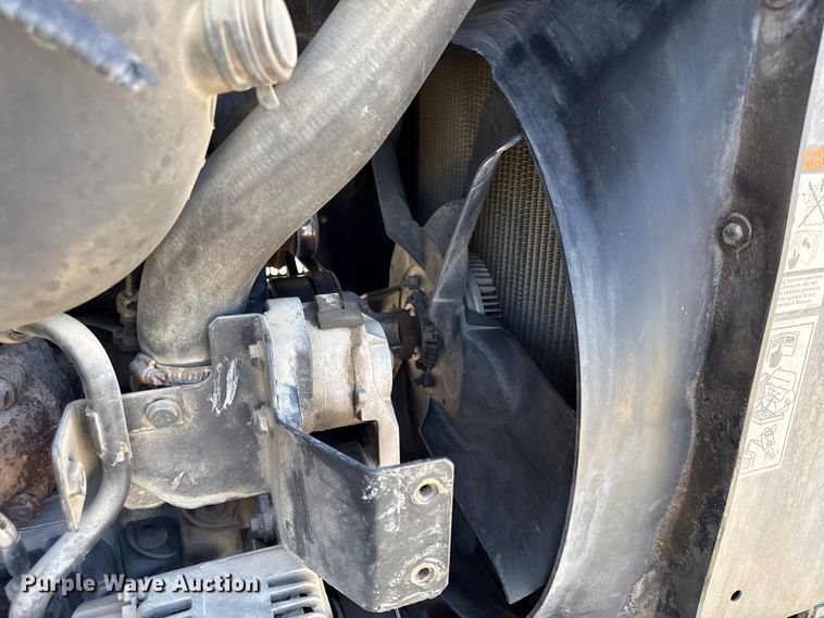 image for item DZ4390 2003 New Holland TS100A tractor