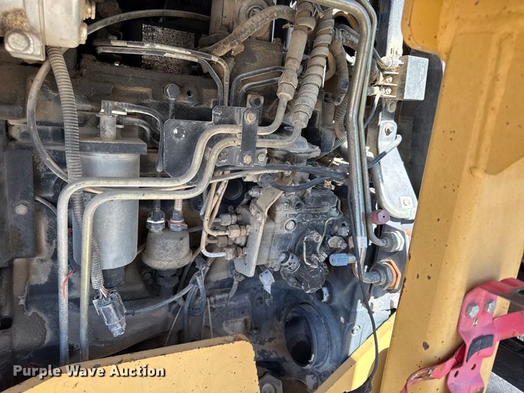 image for item DZ4390 2003 New Holland TS100A tractor