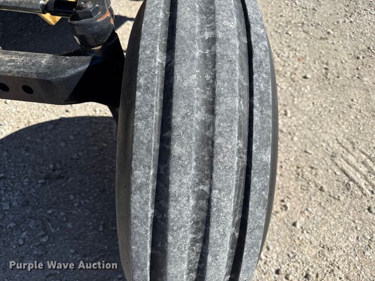 image for item DZ4390 2003 New Holland TS100A tractor