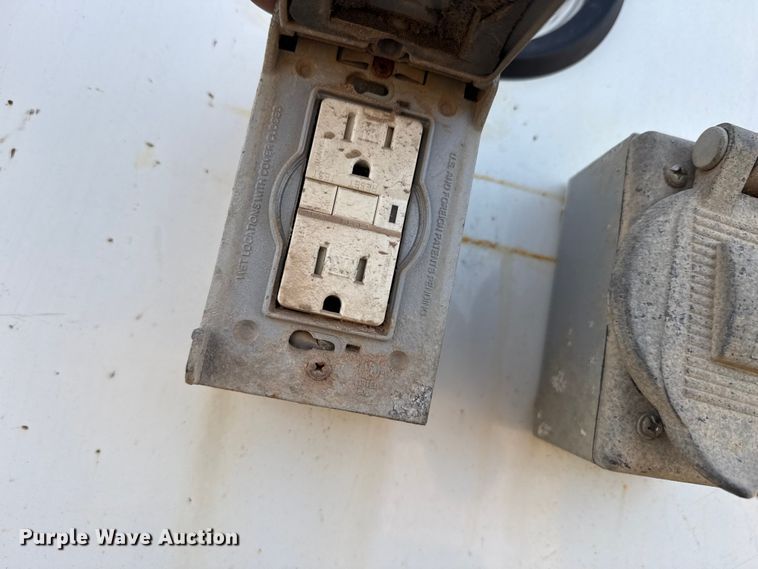 image for item DZ5029 2009 Freightliner Business Class M2 Crew Cab utility / service truck