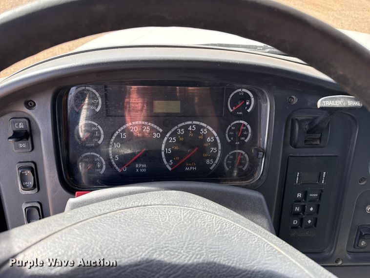 image for item DZ5029 2009 Freightliner Business Class M2 Crew Cab utility / service truck