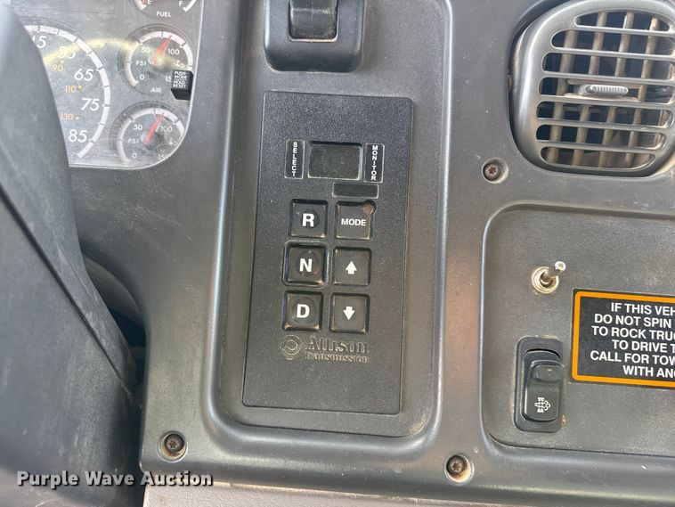 image for item DZ5029 2009 Freightliner Business Class M2 Crew Cab utility / service truck