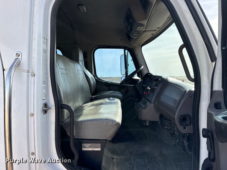 image for item DZ5029 2009 Freightliner Business Class M2 Crew Cab utility / service truck
