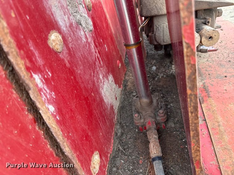 image for item DZ5161 Meyer V-Force 7500 manure spreader