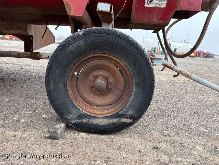 image for item DZ5161 Meyer V-Force 7500 manure spreader