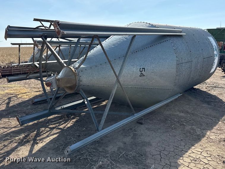image for item DZ5247 Grain bin