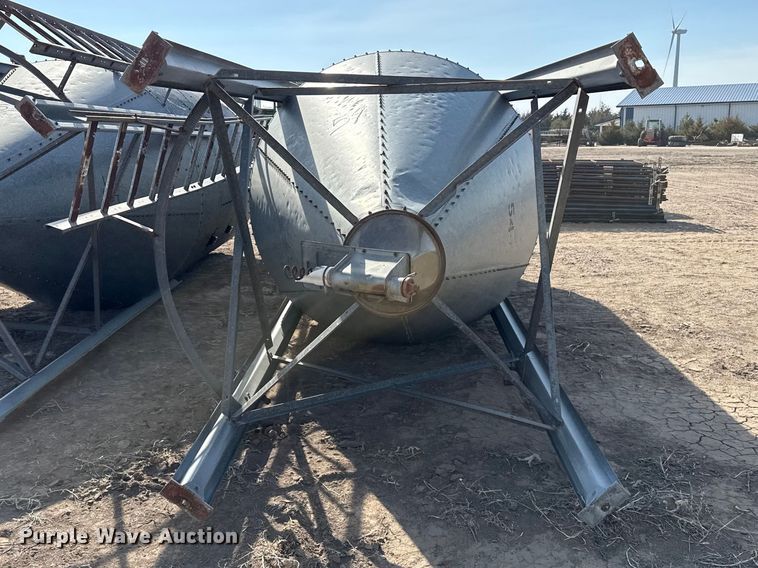 image for item DZ5247 Grain bin
