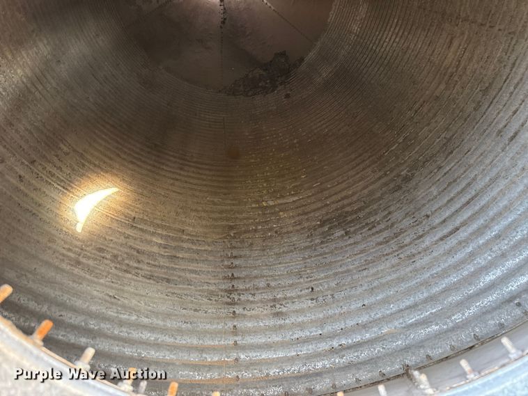image for item DZ5247 Grain bin