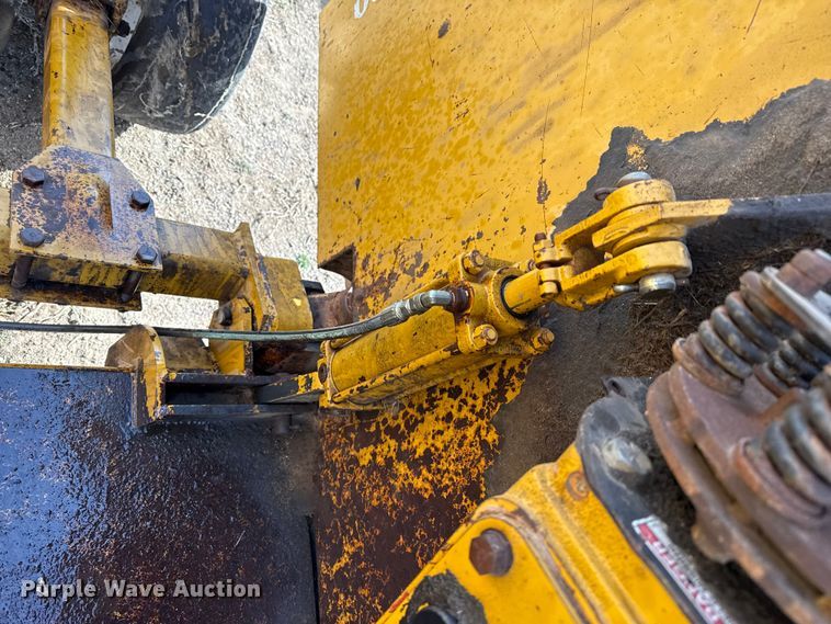 image for item DZ5248 Woods 3180 batwing rotary mower