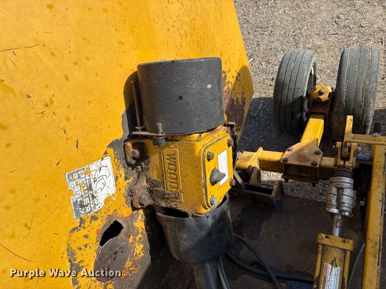 image for item DZ5248 Woods 3180 batwing rotary mower