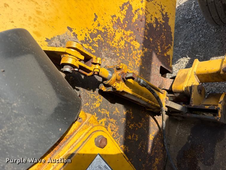 image for item DZ5248 Woods 3180 batwing rotary mower