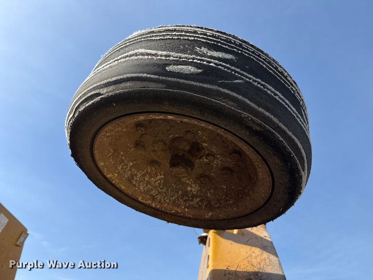 image for item DZ5248 Woods 3180 batwing rotary mower