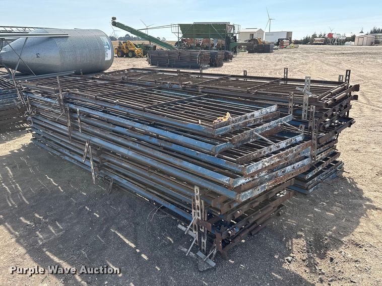 image for item DZ5250 (40) livestock panels