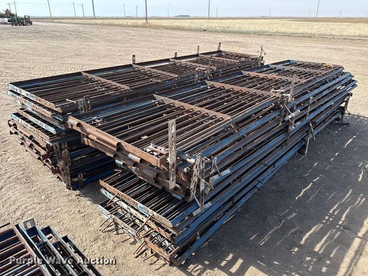 image for item DZ5250 (40) livestock panels