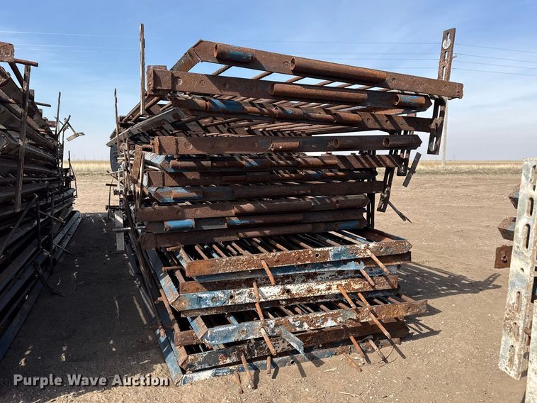 image for item DZ5250 (40) livestock panels