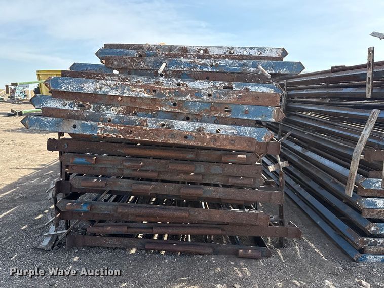 image for item DZ5250 (40) livestock panels