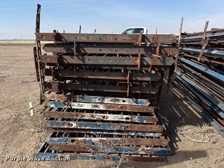 image for item DZ5251 (32) livestock panels