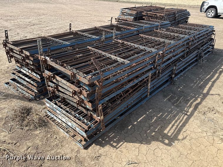 image for item DZ5251 (32) livestock panels