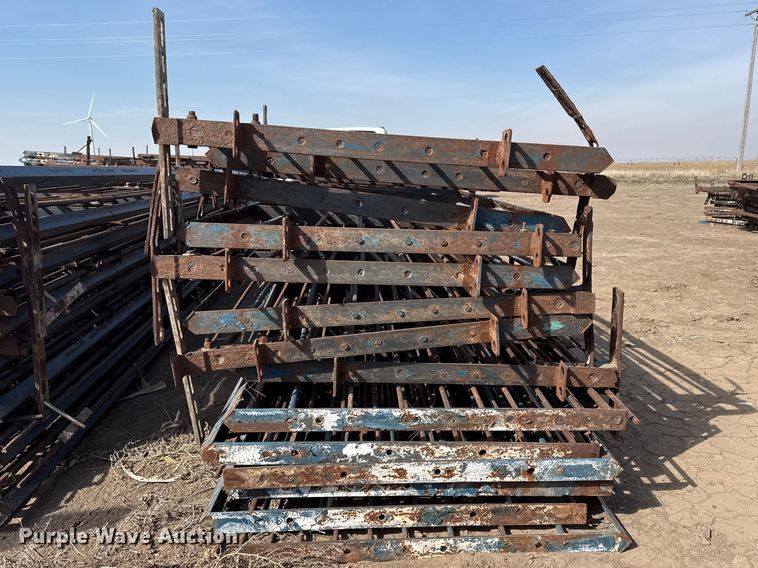 image for item DZ5251 (32) livestock panels