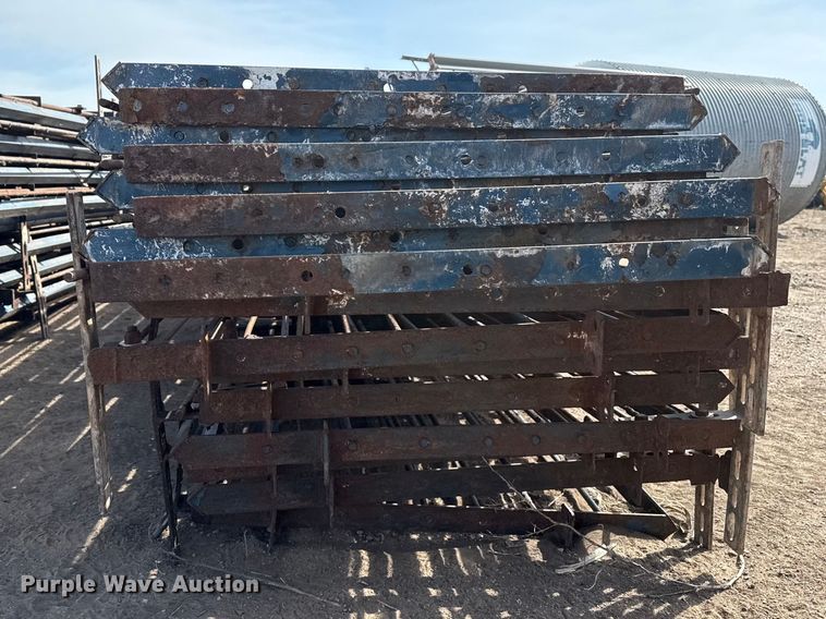 image for item DZ5251 (32) livestock panels