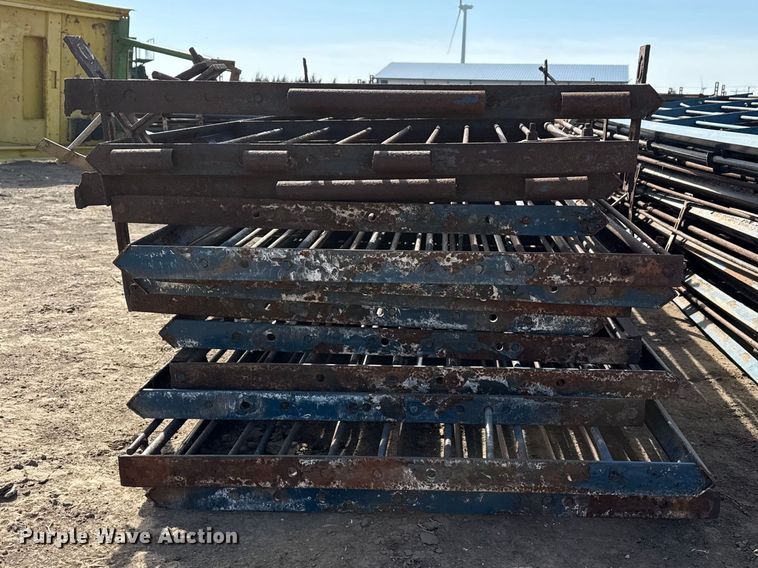 image for item DZ5252 (39) livestock panels