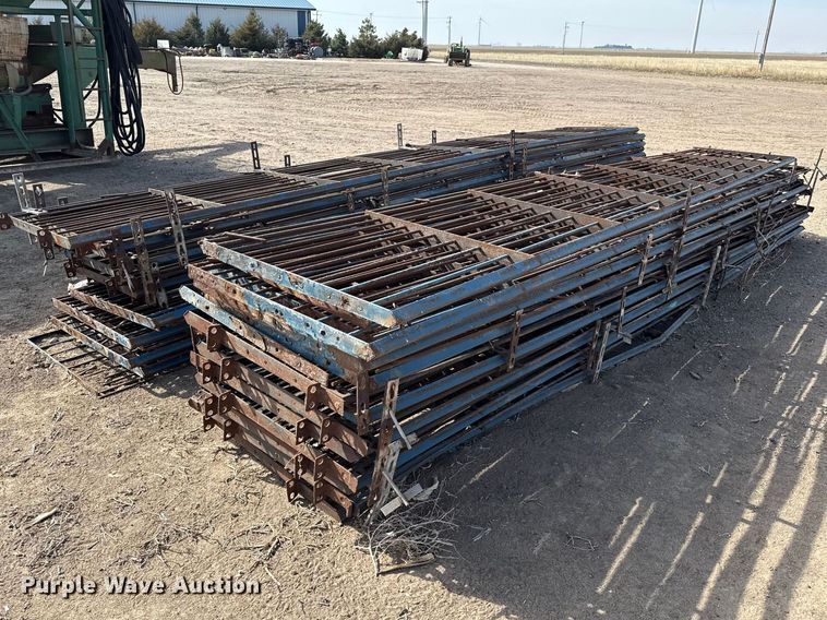 image for item DZ5255 (32) livestock panels