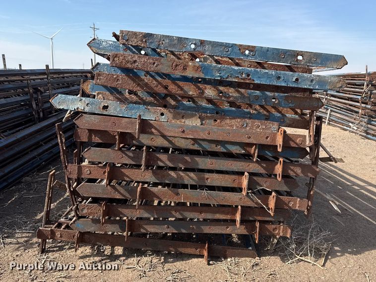 image for item DZ5255 (32) livestock panels