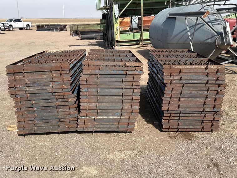 image for item DZ5256 (60) livestock panels