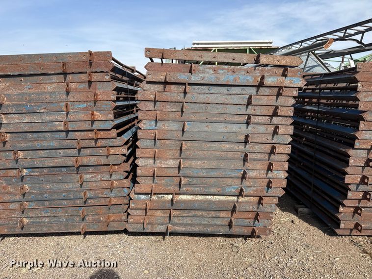 image for item DZ5256 (60) livestock panels