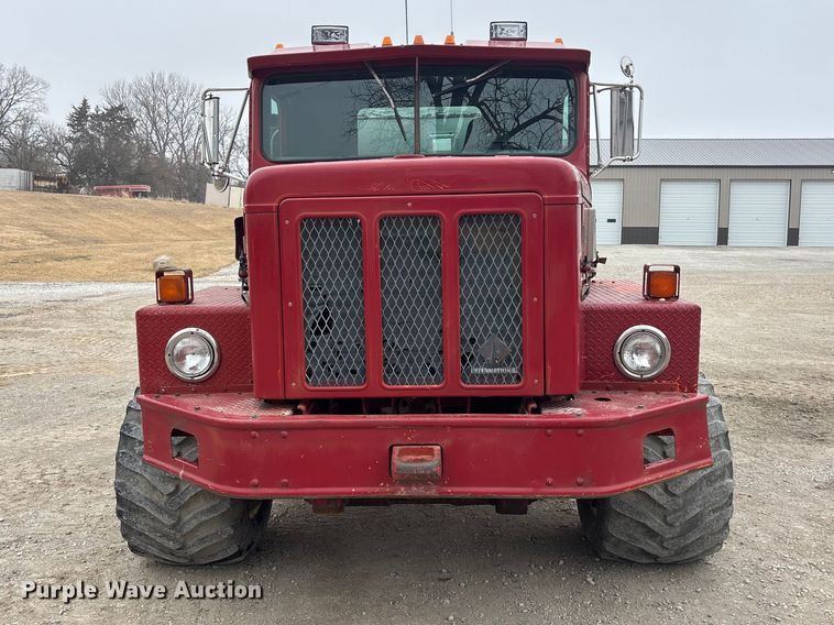 image for item EA4502 1988 International F-5000 spreader truck