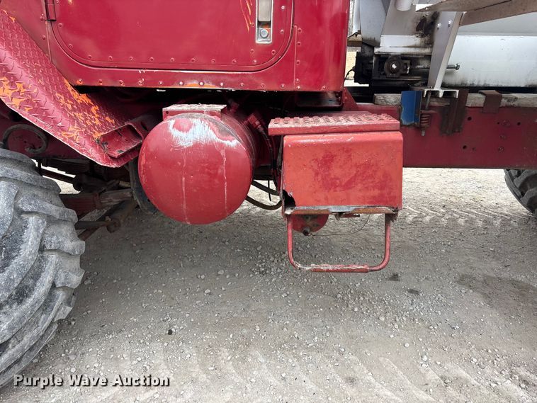 image for item EA4502 1988 International F-5000 spreader truck