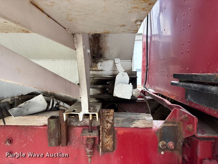 image for item EA4502 1988 International F-5000 spreader truck