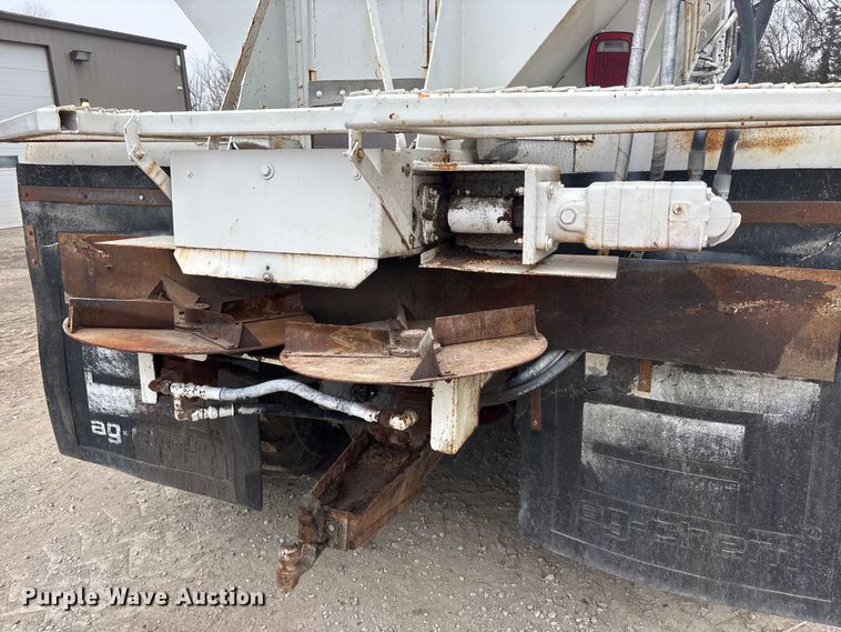 image for item EA4502 1988 International F-5000 spreader truck