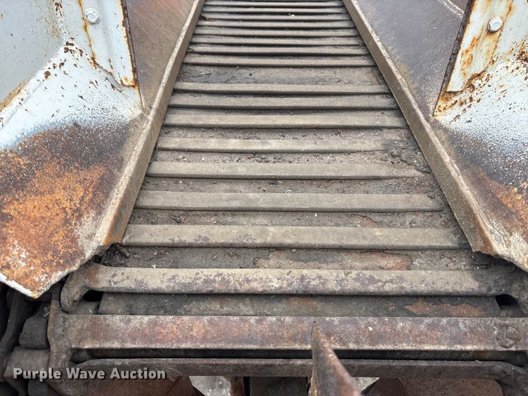 image for item EA4502 1988 International F-5000 spreader truck