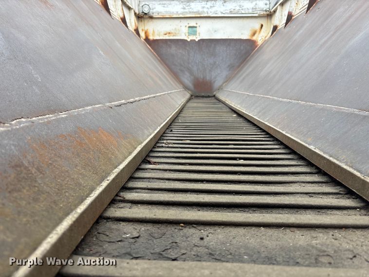 image for item EA4502 1988 International F-5000 spreader truck