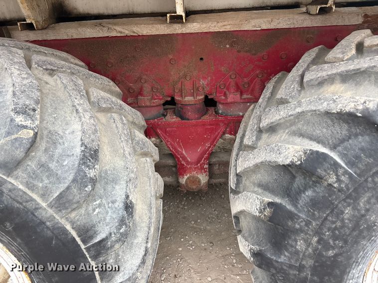 image for item EA4502 1988 International F-5000 spreader truck