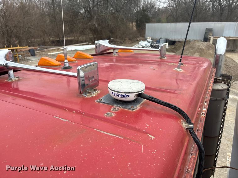 image for item EA4502 1988 International F-5000 spreader truck