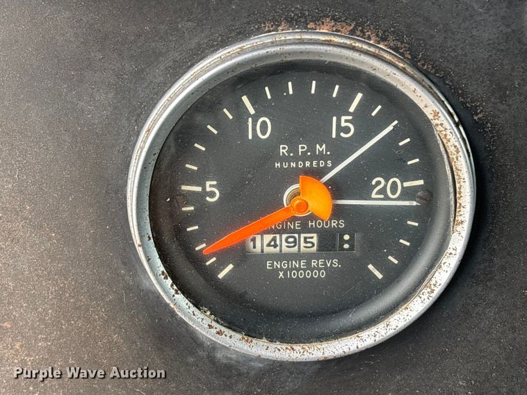 image for item EA4502 1988 International F-5000 spreader truck