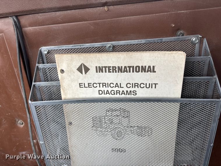 image for item EA4502 1988 International F-5000 spreader truck