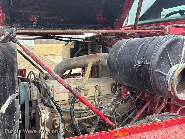 image for item EA4502 1988 International F-5000 spreader truck