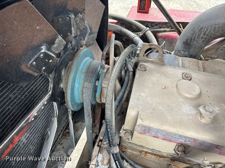 image for item EA4502 1988 International F-5000 spreader truck