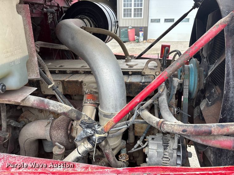 image for item EA4502 1988 International F-5000 spreader truck