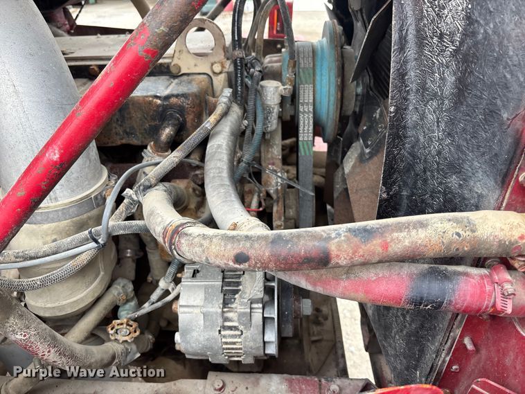 image for item EA4502 1988 International F-5000 spreader truck