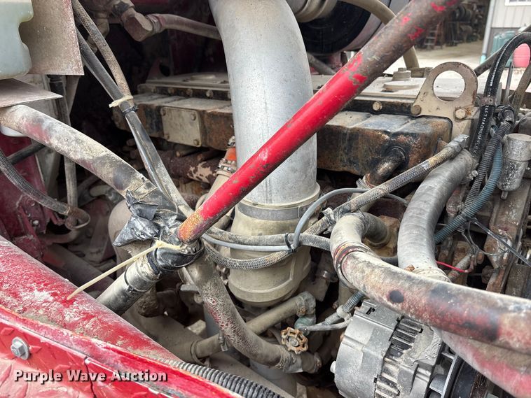 image for item EA4502 1988 International F-5000 spreader truck