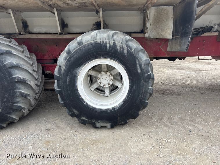 image for item EA4502 1988 International F-5000 spreader truck