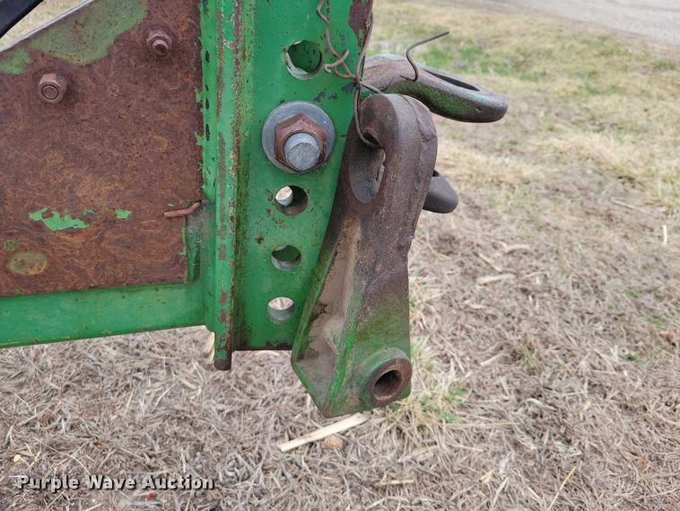 image for item EE0900 1993 John Deere 960 field cultivator