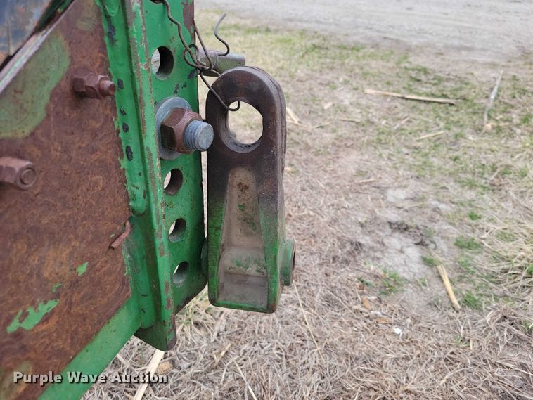 image for item EE0900 1993 John Deere 960 field cultivator