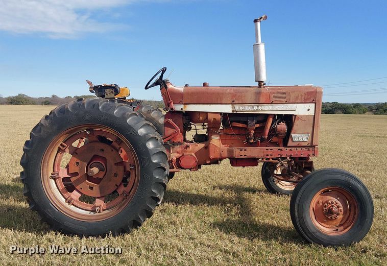 image for item EE1381 1969 International Farmall 656 tractor