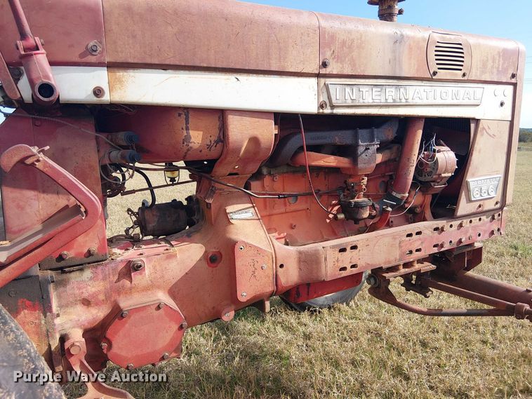 image for item EE1381 1969 International Farmall 656 tractor