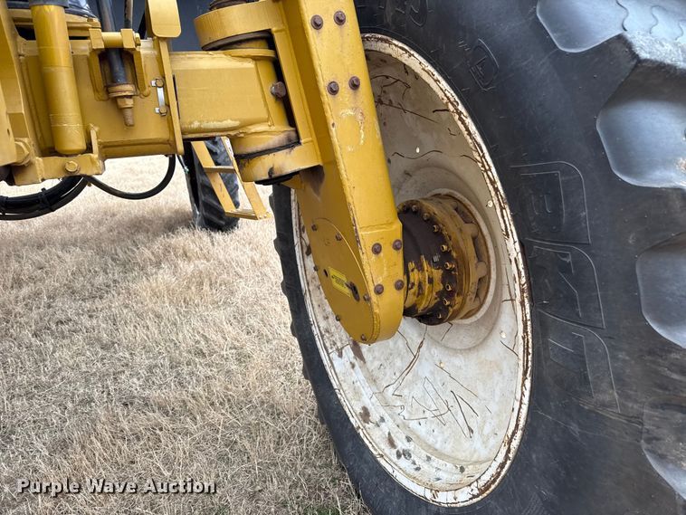 image for item EE3444 2004 RoGator 1264 sprayer